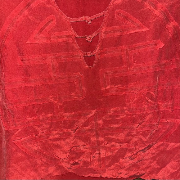 Vintage Yves Saint Laurent %100 silk top - Picture 5 of 9